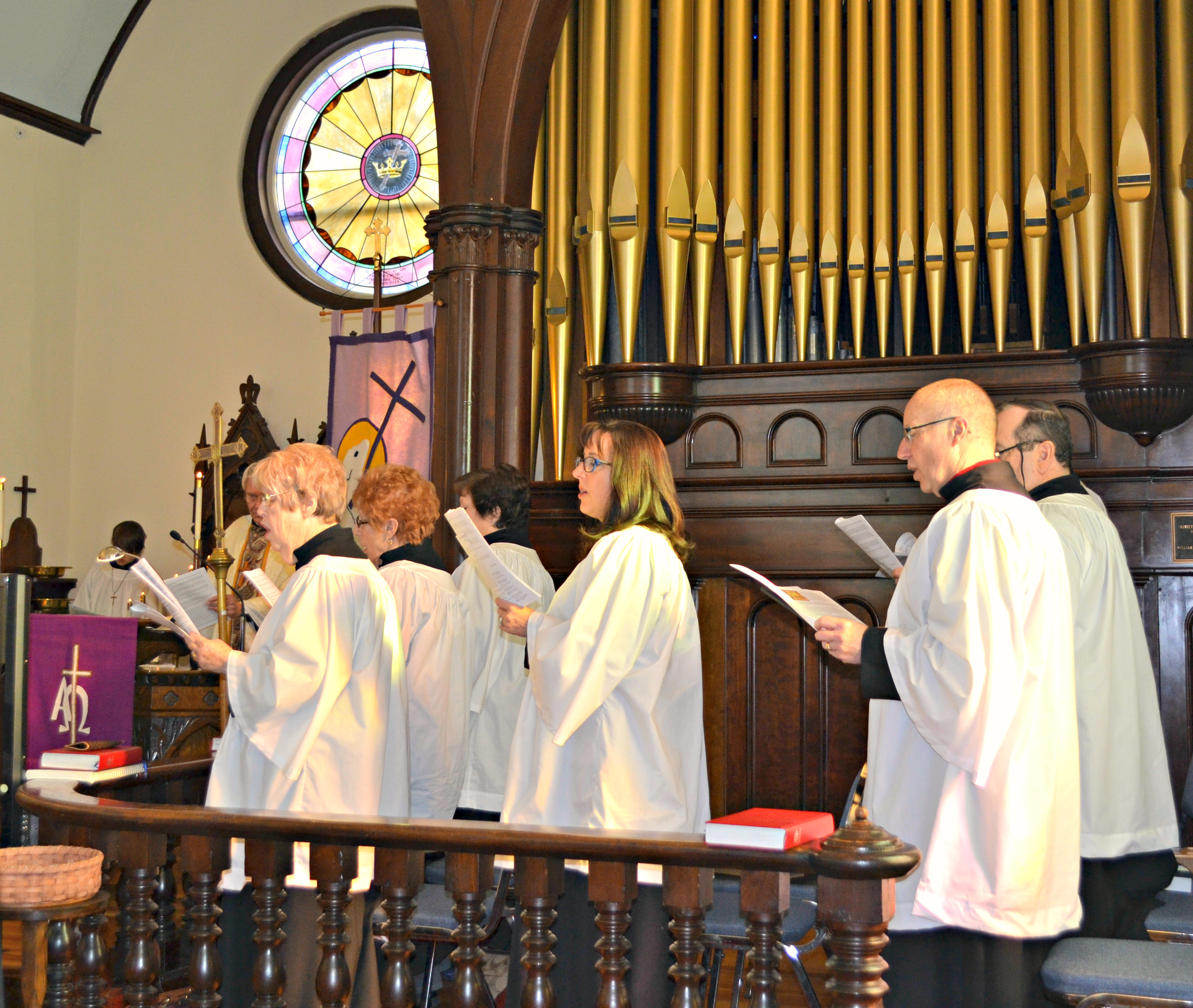 adult choir at trinity lutheran church